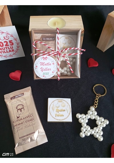Farklı Market Yılbaşı Çikolata Kahve Anahtarlık Seti 10 Adet