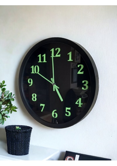 Fosforlu Gece Karanlıkta Parlayan Siyah Duvar Saati Çap 30 Cm Siyah