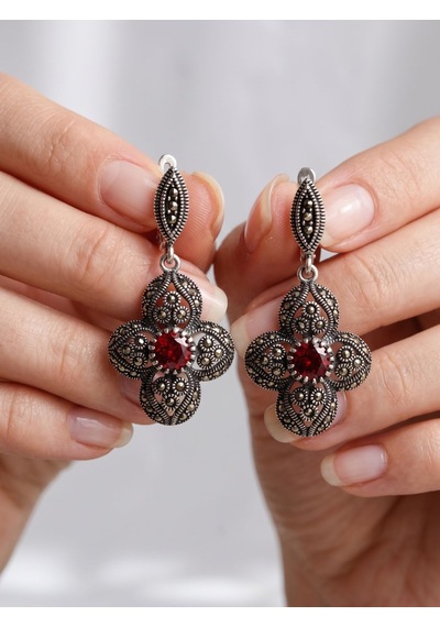 925 Ayar Gümüş Markazit Taşlı Yonca Otantik Tasarım Kadın Küpe P453