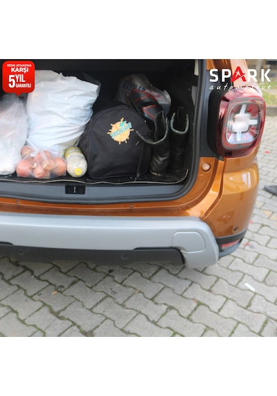 Dacia Duster 2018-2024 Yıl Aralığı Uyumlu Arka Tampon Difüzör