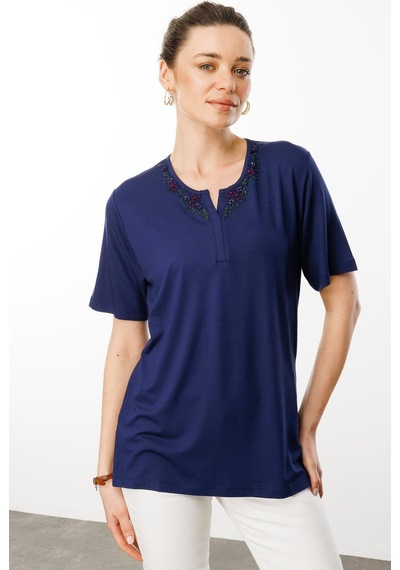 Kadın Açma Yaka Dantel Çiçek İşlemeli Penye T-shirt Lacivert Lacivert