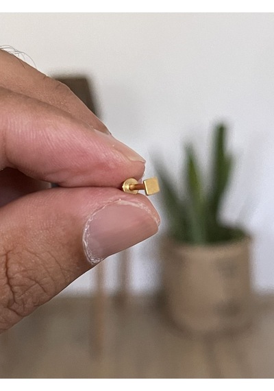 Şık Cerrahi Çelik Dudak Tragus Helix Kıkırdak Conch Minimal Kare Piercing Turkuaz