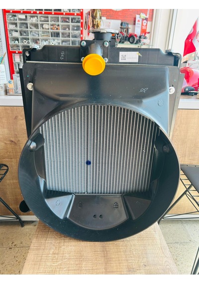 Massey Ferguson 240 Agco 2615 Radyatör Davlumbazlı Komple Agco Parts