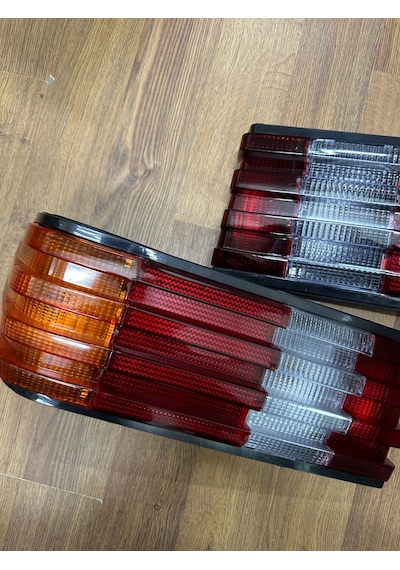 Mercedes W126 Sağ Sol Stop Lambası Kasalı Çift