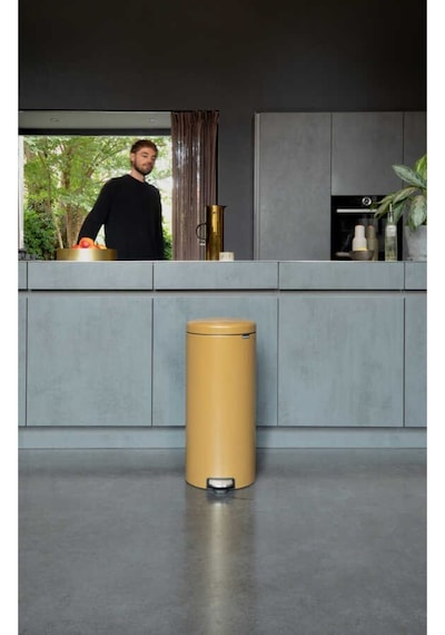 Brabantia Newıcon Warm Gold Pedallı Çöp Kutusu 30lt Altın