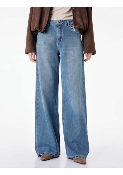 Koton Düğmeli Cep Detaylı Normal Bel Bol Kalıp Denim Pantolon - Loose Straight Fit Jean Koyu İndigo 7wal40100md Indigo Koton Düğmeli Cep Detaylı Normal Bel Bol Kalıp Denim Pantolon - Loose Straight Fit Jean Koyu İndigo 7wal40100md Indigo