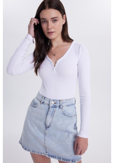 Tudors Kadın Slim Fit Dar Kesim Pamuklu V Yaka Beyaz Bluz-38829 Beyaz