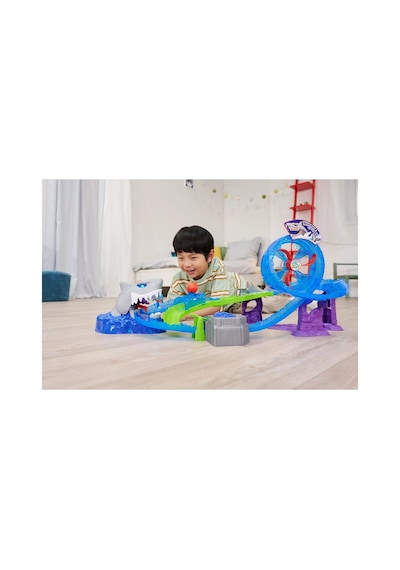 203338002 White Shark Track Set