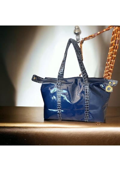 Estee Lauder Lugan Günlük ve Gece Seyahat Büyük Boy Çanta Genişlik 52 Derinlik 32 CM Açık Gri - Lacivert