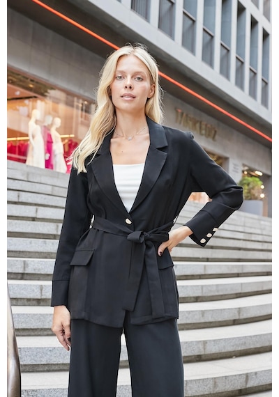 Kadın İpeksi Modal Kumaş Yakalı Cep Kapaklı Kolları Düğmeli Bağcıklı Uzun Blazer Baharlık Ceket-siyah Siyah Kadın İpeksi Modal Kumaş Yakalı Cep Kapaklı Kolları Düğmeli Bağcıklı Uzun Blazer Baharlık Ceket-siyah Siyah