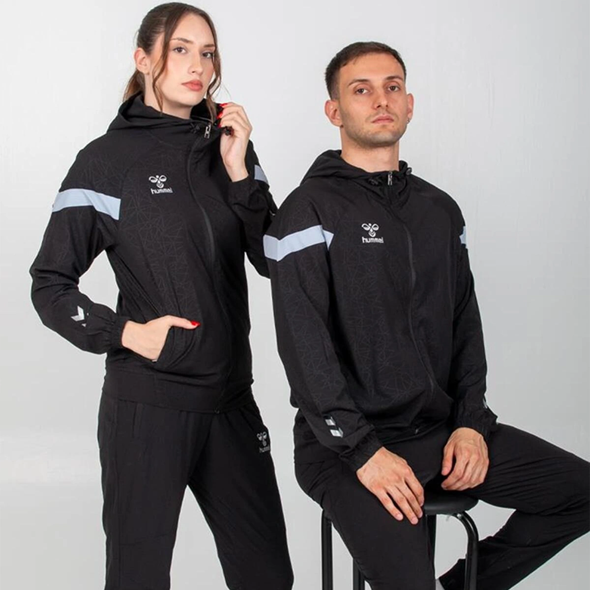 Hummel Flex Erkek Siyah Kapüşonlu Ceket Siyah