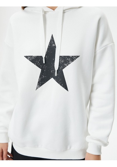 Koton Rahat Kalıp Arkası Baskılı Şardonlu Kapüşonlu Sweatshirt Ekru 7wal10048ık
