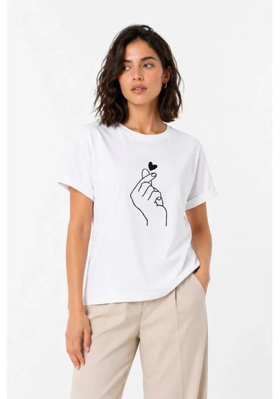 Hazego Kore Parmak Kalp Aşk Temalı Minimal Baskılı Tişört Yazlık Kısa Kol T-shirt - Beyaz