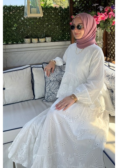 Rabia Şamlı Mercan Etekli Takım Ekru Normal