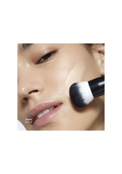 The One Illuskin Glow Reflective Fondöten Vanilla Neutral 46329 Bej Bej