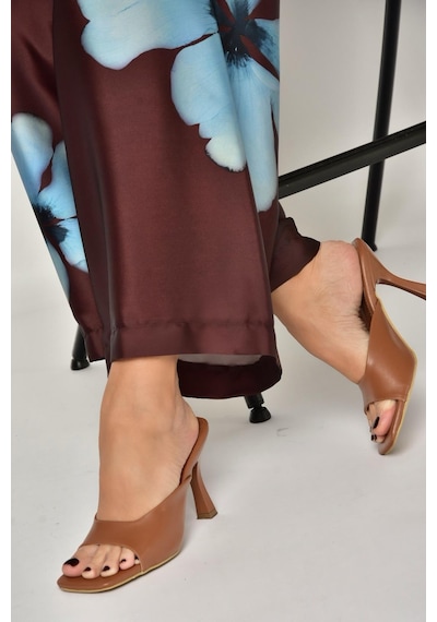 Fox Shoes S590033109 Taba İnce Topuklu Kadın Terlik Taba
