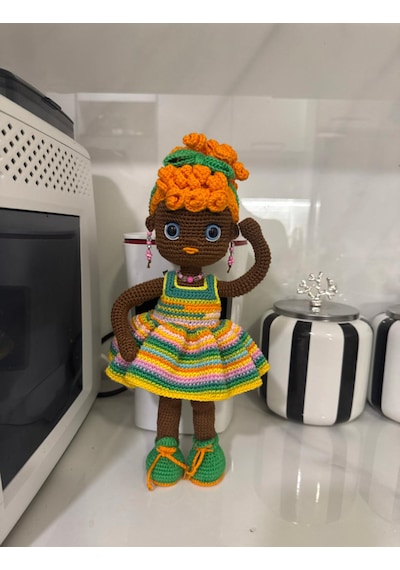 Siyahi Amigurumi Süslü Kız Bebek