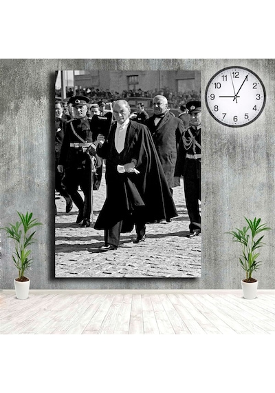 Atatürk Tablosu Siyah Pelerinli Halkı Selamlayan Mustafa Kemal Ka