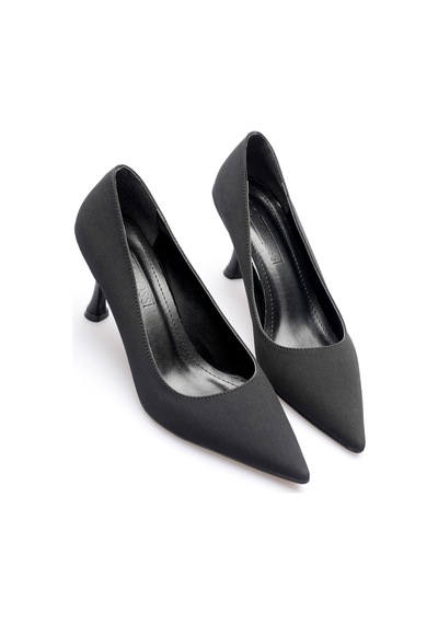 Esatsani Siyah Mat Saten Sivri Burun Trax Stiletto 8 Cm Topuk Kadın Ayakkabı Siyah Mat Saten Esatsani Siyah Mat Saten Sivri Burun Trax Stiletto 8 Cm Topuk Kadın Ayakkabı Siyah Mat Saten