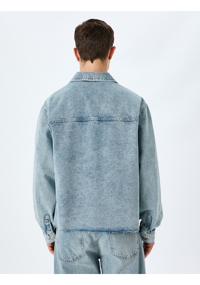Koton Pamuklu Uzun Kollu Kapaklı Cep Detaylı Oversize Denim Ceket Açık İndigo 5sam50001ıd Açık İndigo