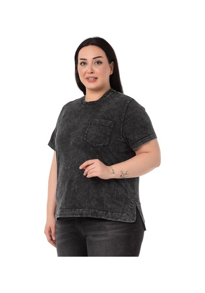 Disentis Büyük Beden Parça Boyalı Bisiklet Yaka Kavisli Yırtmaçlı Siyah T-shirt-siyah Siyah