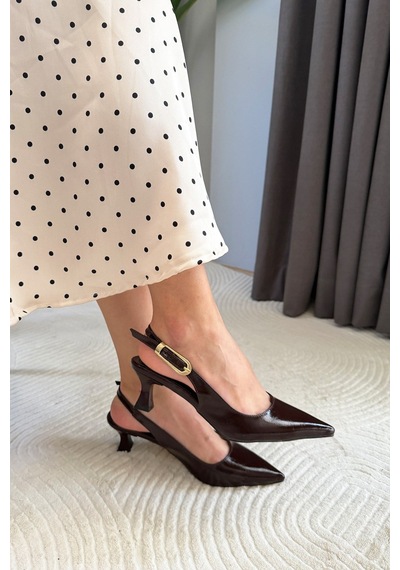 Preshley Kadın Flow Kahve Rugan Sivri Burunlu Kısa 5 Cm Topuklu Rahat Şık Arkası Acık Stiletto Ayakkabı Kahverengi Preshley Kadın Flow Kahve Rugan Sivri Burunlu Kısa 5 Cm Topuklu Rahat Şık Arkası Acık Stiletto Ayakkabı Kahverengi