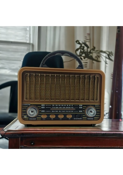 Nostaljik Görünümlü Usb Sd Aux Bluetooth Destekli Solar Panelli Şarjlı + Pilli Radyo Rt-834