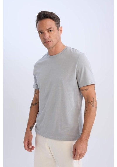 DeFacto %100 Pamuk New Regular Fit Bisiklet Yaka Basic Düz Kısa Kollu Tişört V7699AZ25SPGR88 DeFacto %100 Pamuk New Regular Fit Bisiklet Yaka Basic Düz Kısa Kollu Tişört V7699AZ25SPGR88
