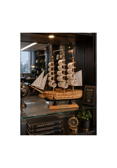 İsime Kişiye Özel Dekoratif Premium Ahşap El Yapımı Yelkenli Gemi Maketi 24 X 24cm Biblo Hediye 529b