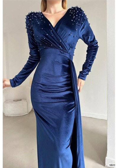 Lior Design Kadın İnce İşçilik Esnek Kadife Kumaş Kruvaze Yaka Kuyruklu Abiye Elbise Lacivert Lior Design Kadın İnce İşçilik Esnek Kadife Kumaş Kruvaze Yaka Kuyruklu Abiye Elbise Lacivert