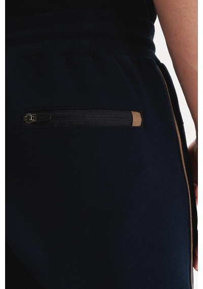 AR-MA Arma Erkek Örme 3 İplik Kumaş Dar Paça Eşofman Altı Regular Fit Lastikli Bel %70 Pamuk %30 Polyester K30174681602 Lacivert AR-MA Arma Erkek Örme 3 İplik Kumaş Dar Paça Eşofman Altı Regular Fit Lastikli Bel %70 Pamuk %30 Polyester K30174681602 Lacivert