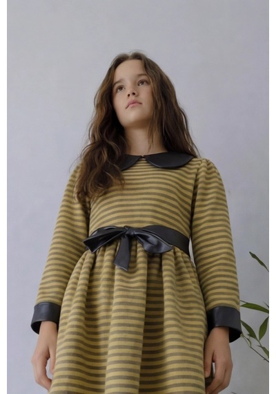 Fesshera Kids Kız Çocuk Elbise Suni Deri Detaylı Bebe Yaka Sırtı Fermuarlı Şık Elbise Sarı Fesshera Kids Kız Çocuk Elbise Suni Deri Detaylı Bebe Yaka Sırtı Fermuarlı Şık Elbise Sarı