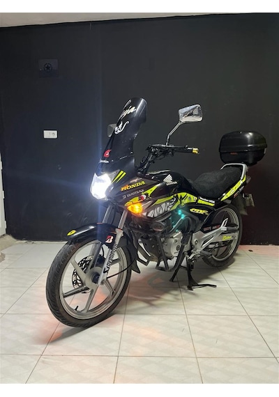 Honda CBF 150 Yeşil Shark Köpek Balığı Sticker Etiket Modeli