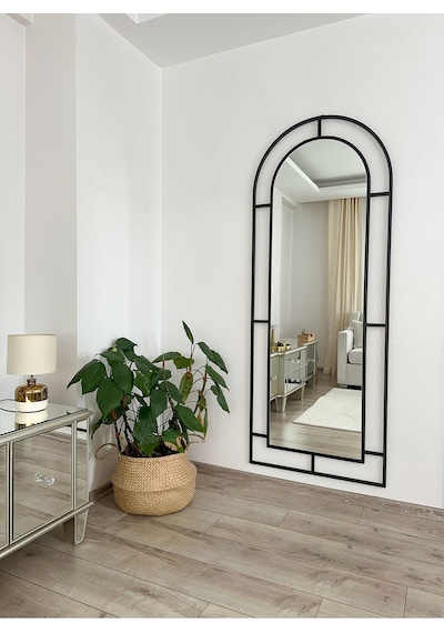 Effe Siyah Metal Çerçeveli 180x70 Cm Pencere Model Oval Ayaklı Boy Aynası