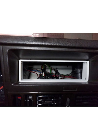 Opel Corsa A Kasa Teyp Çerçevesi