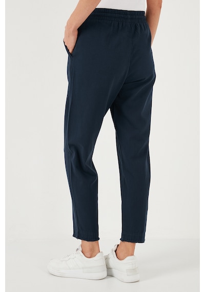 Lela Pamuklu Normal Bel Regular Fit Düz Paça Bayan Pantolon 668Yp42282S4 Lacivert