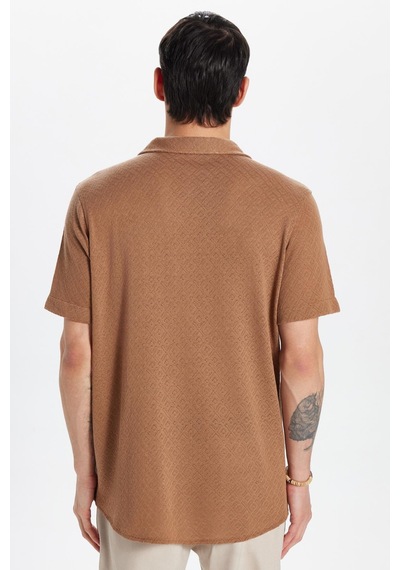 Tudors Erkek Slim Fit Dar Kesim Kısa Kollu Örme Doku Apaş Yaka Kahverengi Gömlek-33044 Kahverengi