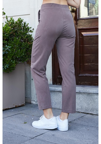 JUMENT Kadın Modal İpeksi Likralı Kumaş Yüksek Bel Önden Dikişli Cepli Dar Paça Pantolon-kahve JUMENT Kadın Modal İpeksi Likralı Kumaş Yüksek Bel Önden Dikişli Cepli Dar Paça Pantolon-kahve