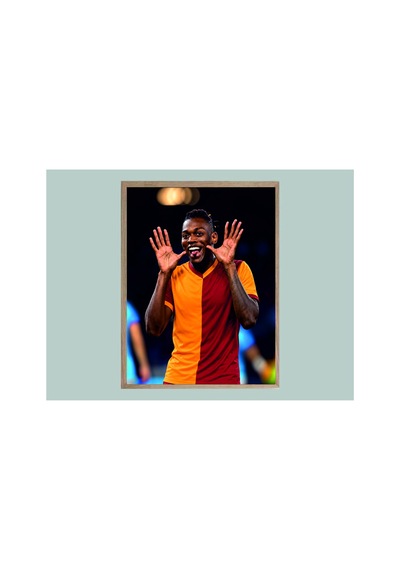 Rafael Leao Sarı Kırmızı Futbol Poster Tablo Doğal Ahşap Çerçeveli Çok Renkli - 919548061 Çok Renkli