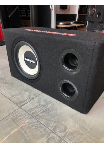 Skull Audio S4XL 1000W Rms 4000 W Kabinli Subwoofer