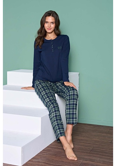 Gd Goldoremi Kadın Pamuklu Rahat Kalıp Düğmeli Ekose Desenli Uzun Kollu Pijama Takımı Lacivert Gd Goldoremi Kadın Pamuklu Rahat Kalıp Düğmeli Ekose Desenli Uzun Kollu Pijama Takımı Lacivert