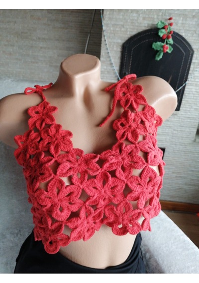 El Örgüsü Çiçek Motif Askılı Crop Kırmızı
