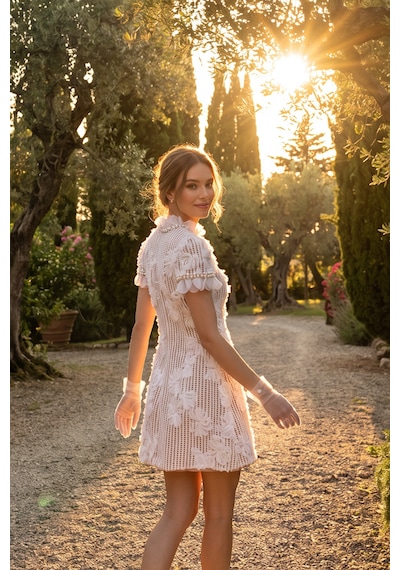 Fashion Cocktail İnci İşlemeli 3 Boyutlu Çiçek Aplikeli Nude Astarlı Beyaz Dokulu Organze Fırfır Yakalı Davet Nişan Özel Gün Kokteyl Söz Elbise Ekru Fashion Cocktail İnci İşlemeli 3 Boyutlu Çiçek Aplikeli Nude Astarlı Beyaz Dokulu Organze Fırfır Yakalı Davet Nişan Özel Gün Kokteyl Söz Elbise Ekru