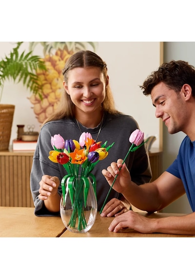 LEGO® Botanicals Lale Buketi 11501 - Yetiskinler için 5 Çesit Lale Içeren Yaratici Dekoratif Model Yapim Seti (576 Parça)