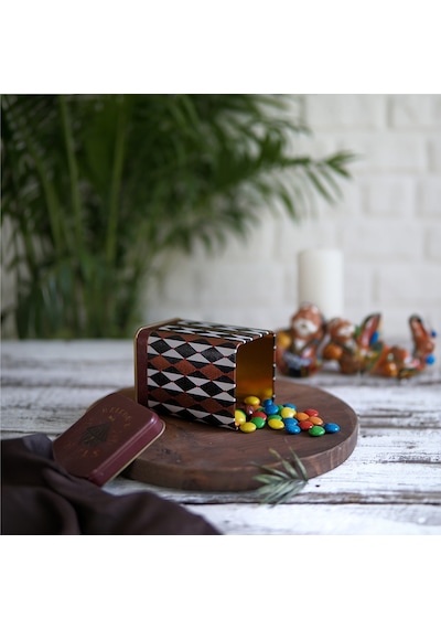 Circus Desenli Kare Metal Saklama Kabı 7.5 x 7.5 x 10 CM 0.5 L Çok Renkli