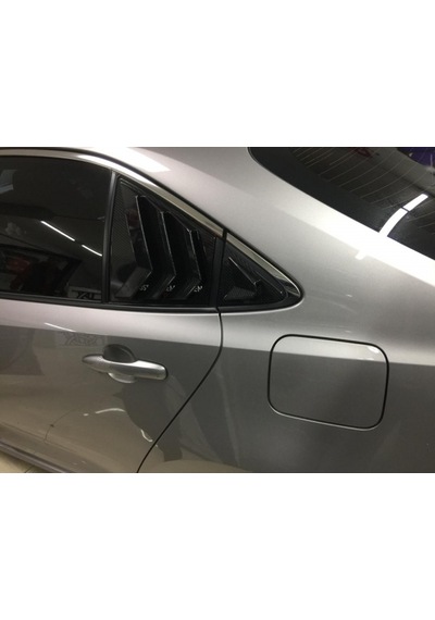 Toyota Corolla Uyumlu 2019 Arka Kelebek Cam Kaplama Spoiler