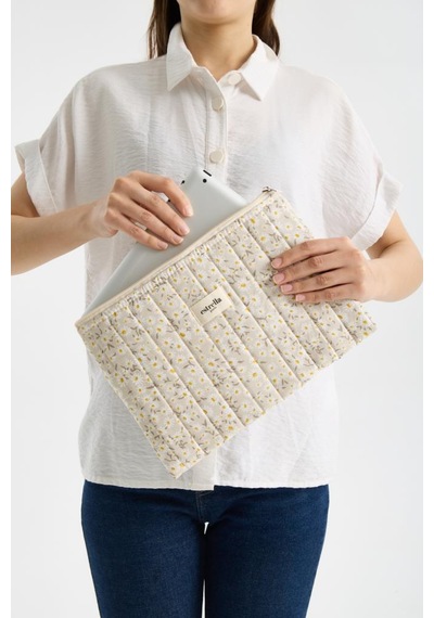 Estrella Paris Nobel Tablet Çantası Kılıfı Papatya Bej 11 İnç 31 X 21 Cm