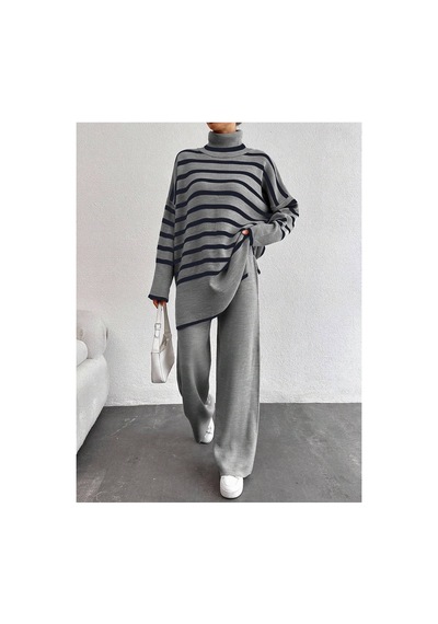 Herkesemoda Kadın Gri Balıkçı Yaka Oversize Triko Takım Gri