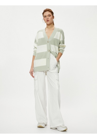 Koton Oversize Triko Hırka Düğmeli V Yaka Uzun Kollu Yeşil Çizgili 4sal90009ht 4SAL90009HT7S6 Yeşil Koton Oversize Triko Hırka Düğmeli V Yaka Uzun Kollu Yeşil Çizgili 4sal90009ht 4SAL90009HT7S6 Yeşil