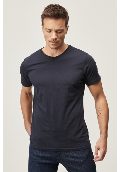 AC&Co / Altınyıldız Classics Erkek Lacivertvert Slim Fit Dar Kesim V Yaka 2'Li Tişört Paketi Et4820200031LacxXL Lacivert AC&Co / Altınyıldız Classics Erkek Lacivertvert Slim Fit Dar Kesim V Yaka 2'Li Tişört Paketi Et4820200031LacxXL Lacivert
